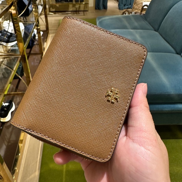 NWT! Tory Burch TB Emerson Mini Wallet 147606 In Moose/Brown With Gold Tone - Picture 1 of 11